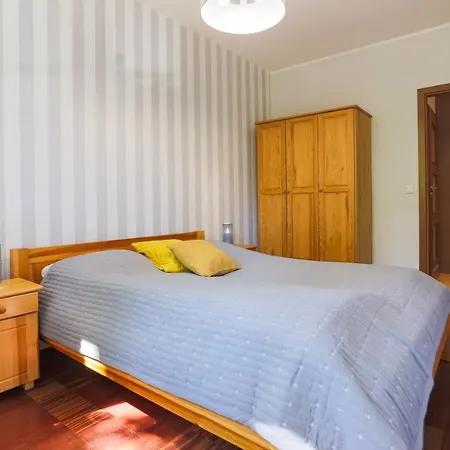 - Rezydencja Sienkiewicza Apartment *