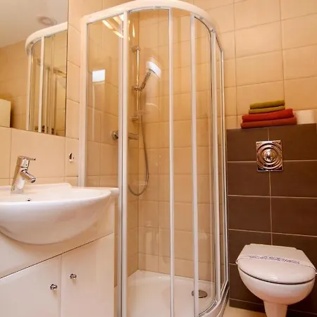 - Rezydencja Sienkiewicza Apartment *